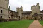 PICTURES/Bodiam Castle/t_Courtyard5.JPG